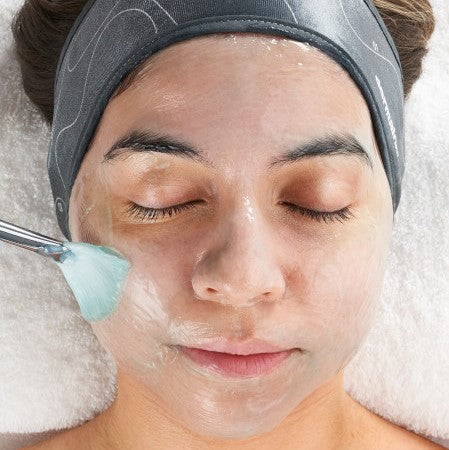Pourquoi intégrer un masque visage dans votre routine de soins