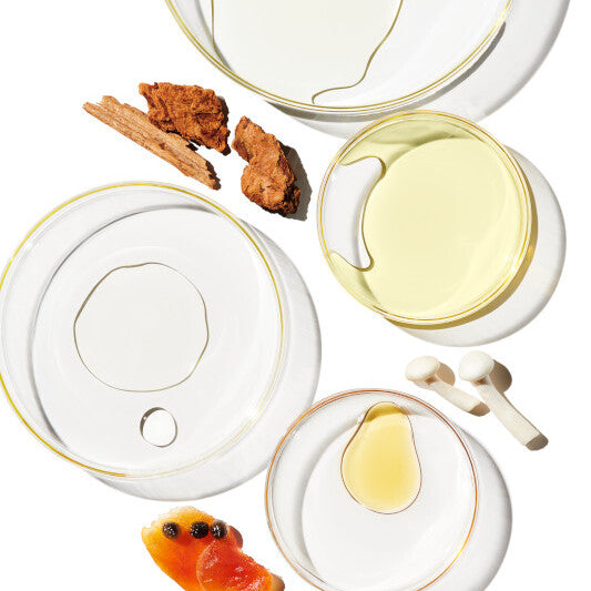 Peut-on utiliser de la vitamine C et de l'acide hyaluronique ensemble ? Quels sont les bienfaits ?